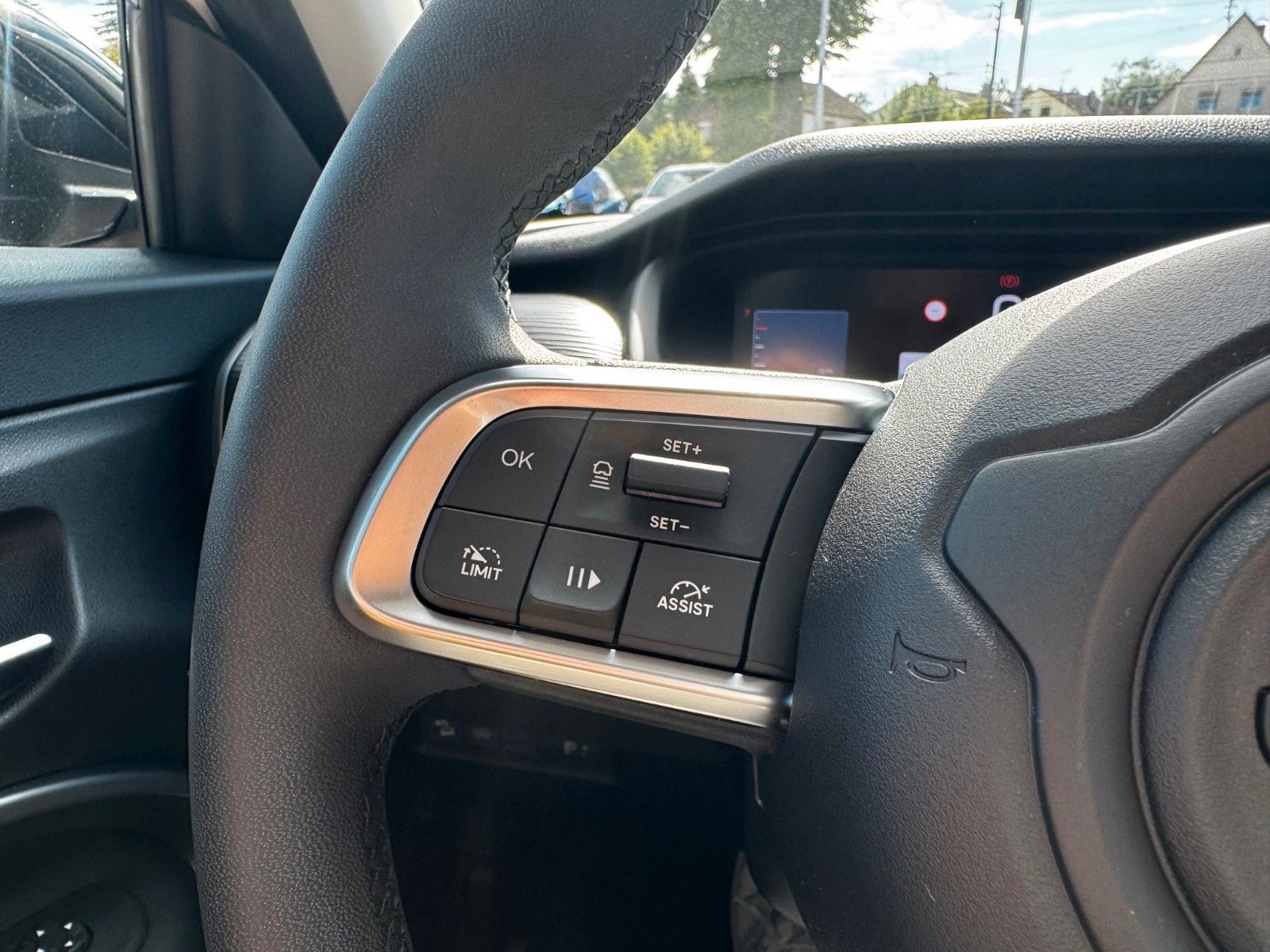Fahrzeugabbildung Jeep Avenger 1.2 Altitude Navi Kamera El. Heckklappe