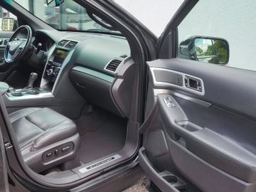 Ford Explorer - 10