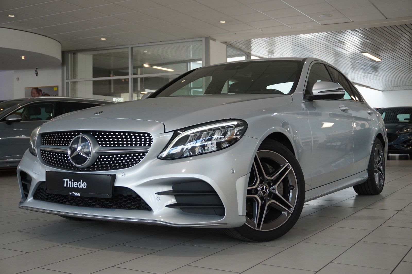 Fahrzeugabbildung Mercedes-Benz C 220D LIM. AMG LINE NAVI/LED/KAMERA/SPORT/AHK