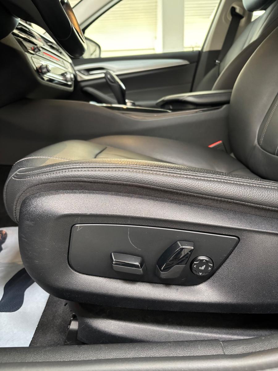 BMW 520d xDrive Automatik,Scheckheft,Rückfahrkamera