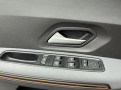 Dacia Jogger 1.6 E-TECH Hyb 140 Extreme 7-Spl. (EU 6e)