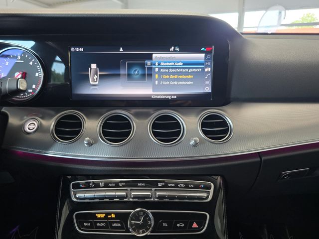 MERCEDES-BENZ E 220 — Foto 21