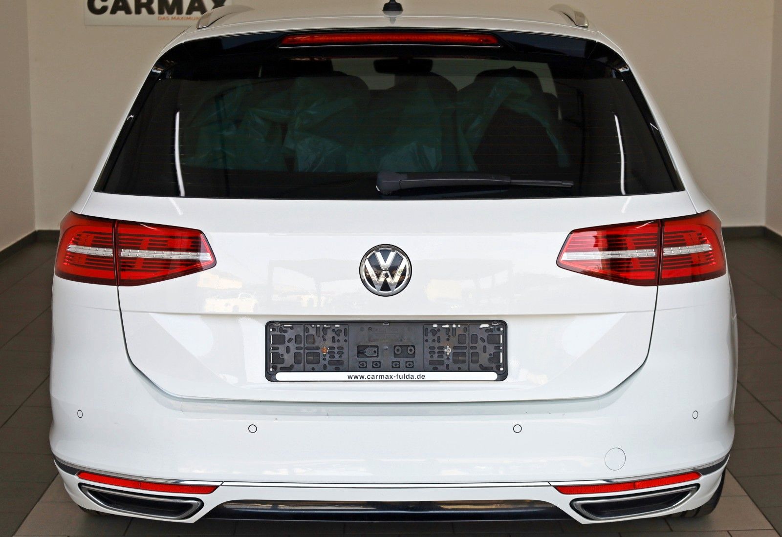 Fahrzeugabbildung Volkswagen Passat Variant R-line 4M,Navi,Kamera,ACC,AHK +WR