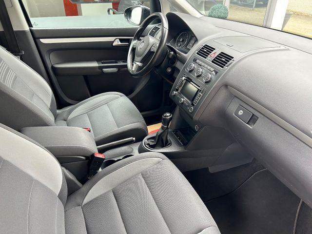 Fahrzeugabbildung Volkswagen Touran Life+Navi+SHZ+Allwetter+PDC+Klimaaut.+LM