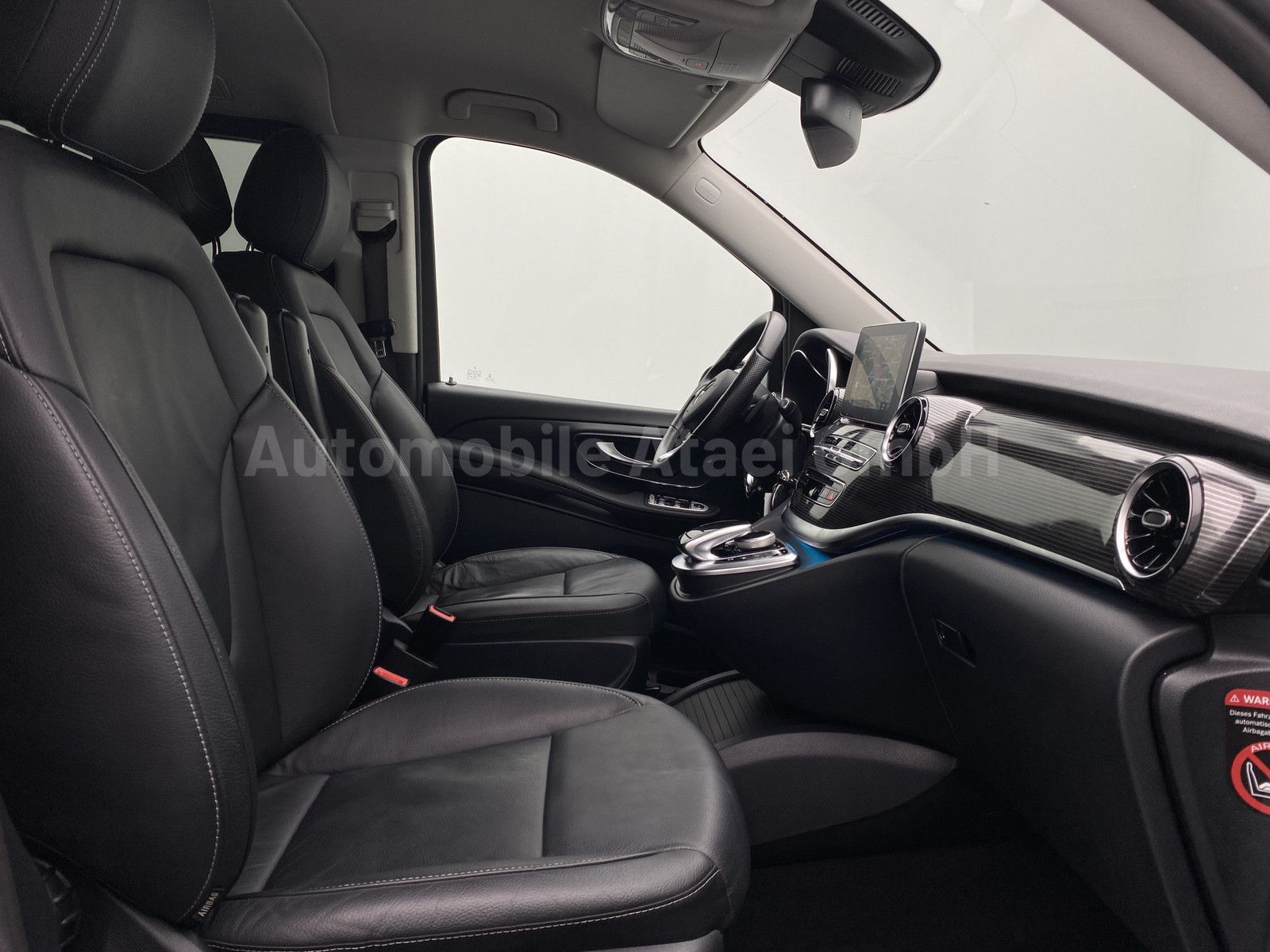 Fahrzeugabbildung Mercedes-Benz V 300d 4MATIC lang *Avantgarde Edition* 3187
