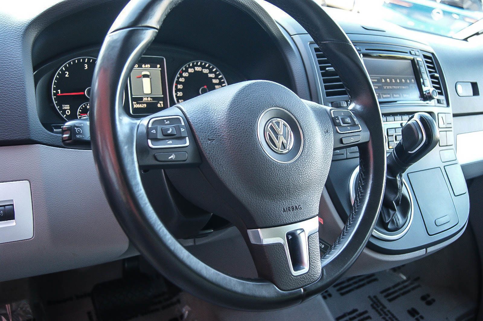 Fahrzeugabbildung Volkswagen T5 California EUROPE 4-Motion 20TDI AUFSTELLDACH