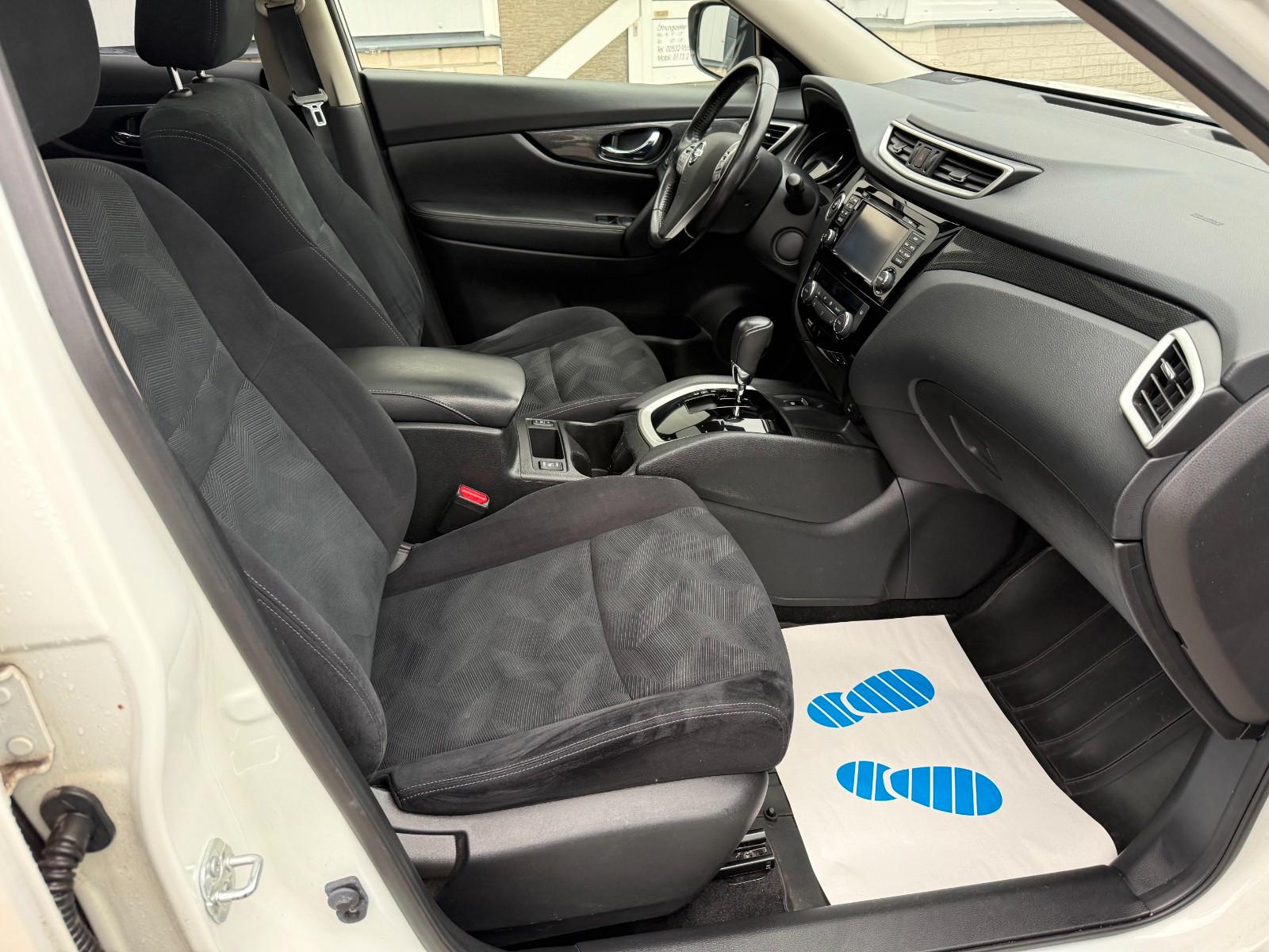 Nissan X-Trail Acenta Automatik Navi Kamera Panorama AH