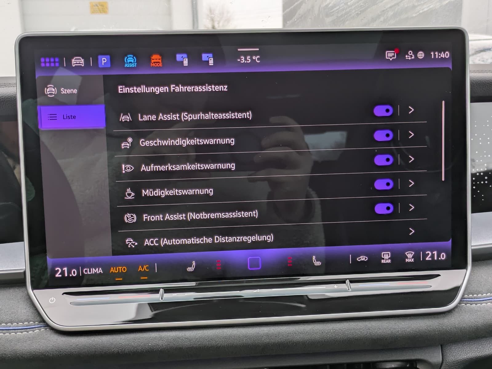 Fahrzeugabbildung Volkswagen Tayron 2.0 TDI 4M R-Line BLACK*7Si*MATRIX*PANO