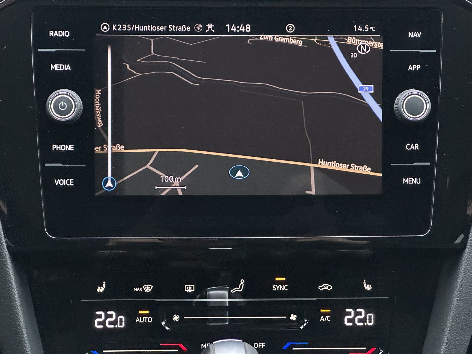 Fahrzeugabbildung Volkswagen Passat Variant 2.0 TDI DSG Business NAV+LED+ACC