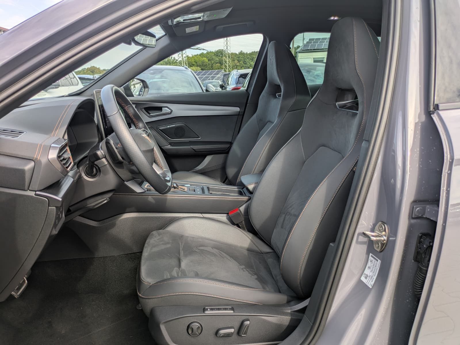 Vehicle image CUPRA Formentor 1.5 eTSI PANO*MATRIX*SENNH.*DINAM*360°