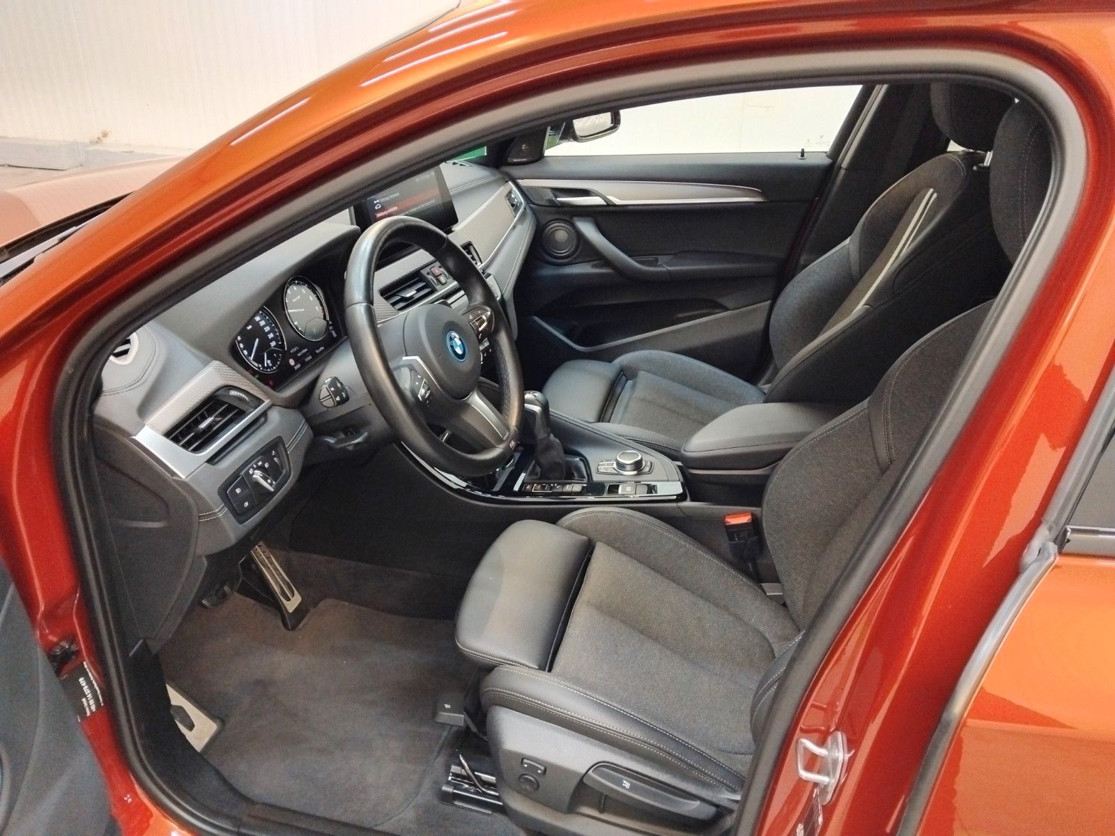 BMW X2 (06/2026, Hybrid (Benzin/Elektro))