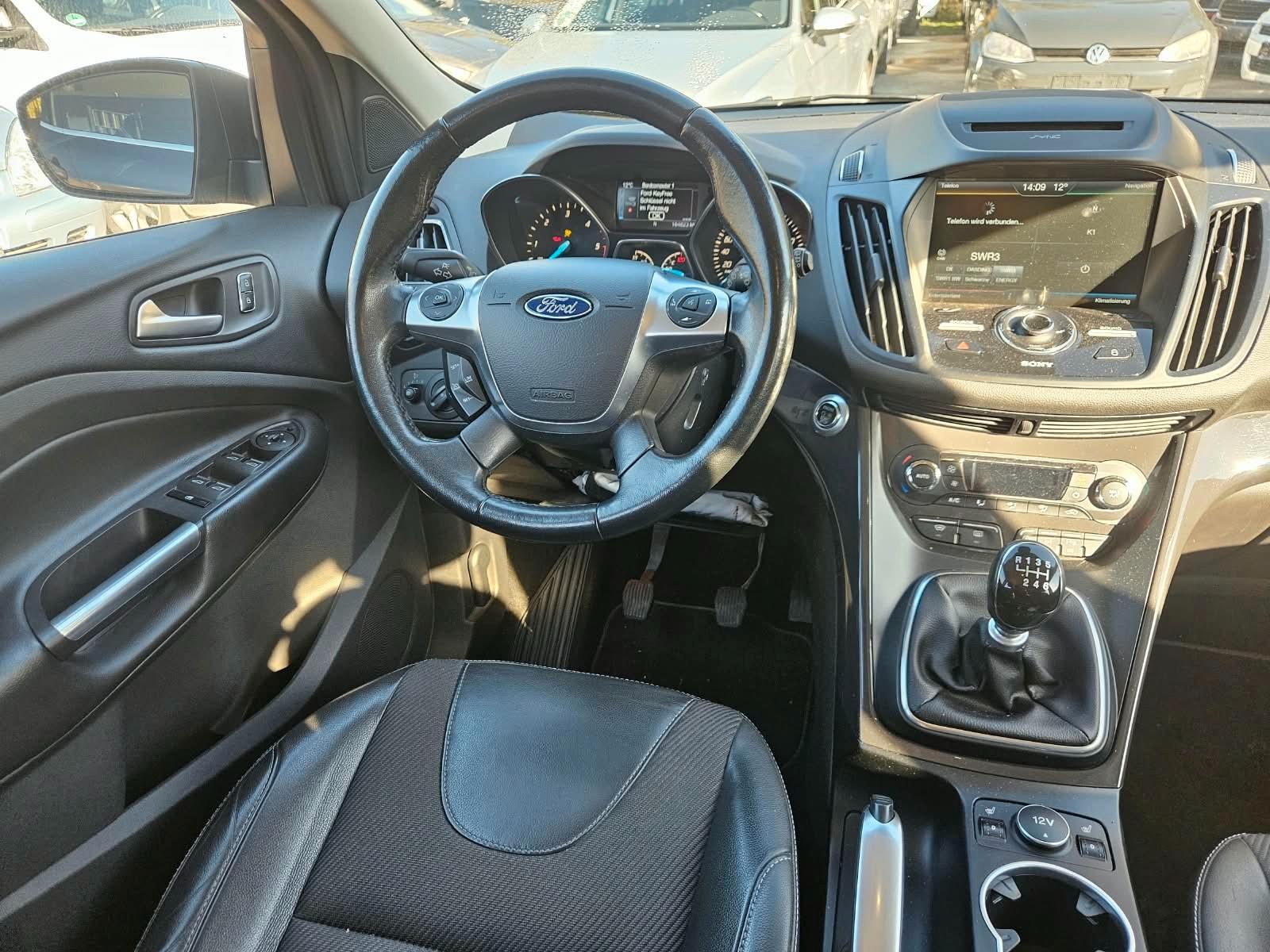 Ford Kuga 2015 — фото 13