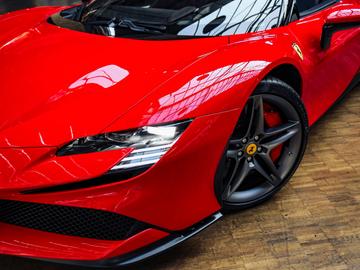 2022 Ferrari SF90 照片 10