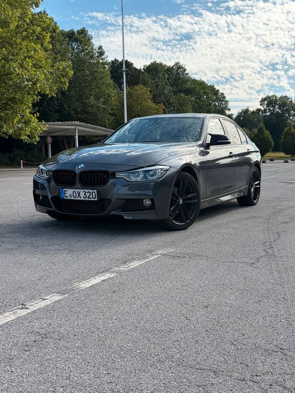 Image of BMW 320