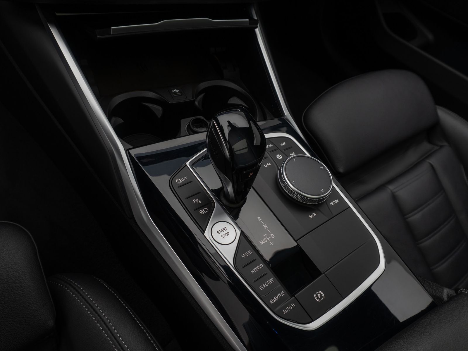 Fahrzeugabbildung BMW 330e M Sport Kamera DAB HiFi Laser Panorama HUD