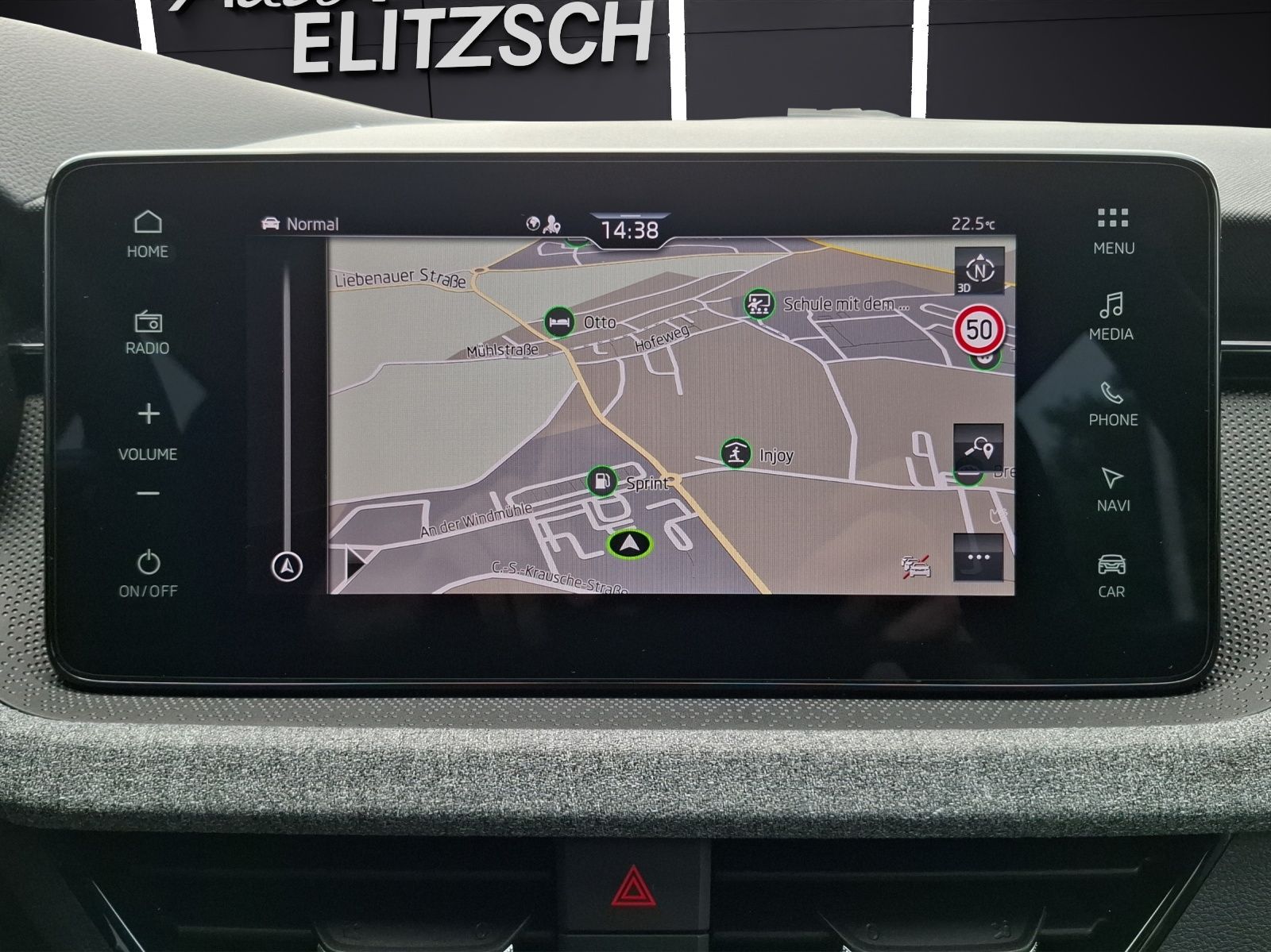 Fahrzeugabbildung SKODA Kamiq TSI Selection DSG LED Navi AID ACC RFK SHZ