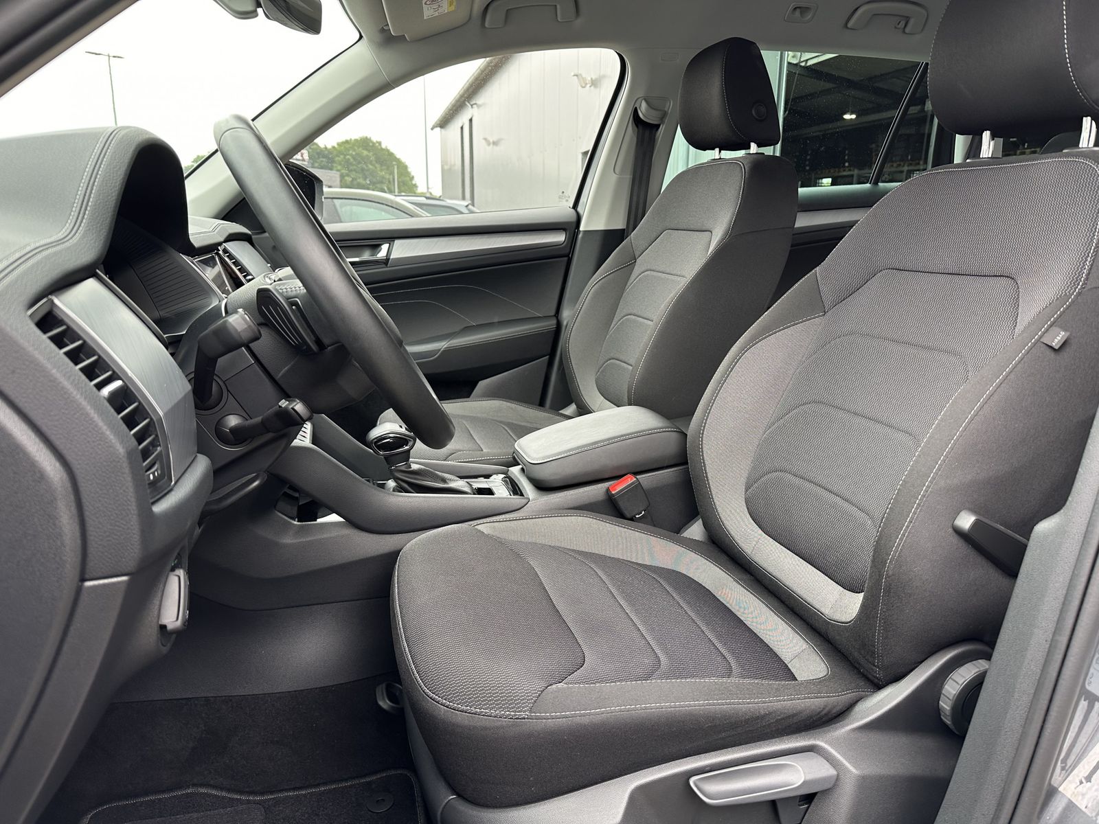 Fahrzeugabbildung SKODA Kodiaq 2.0 TDI DSG Ambition NAV+LED+ACC+KAMERA