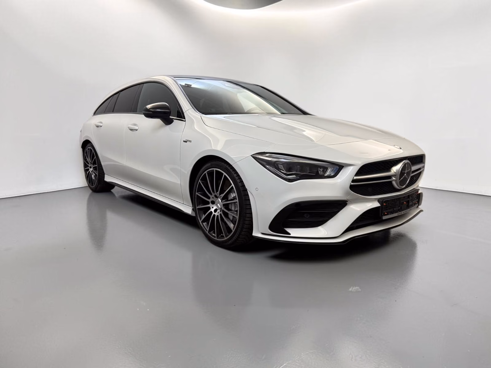 Mercedes-Benz CLA 35 AMG Shooting Brake PANO*ACC*360*BURM*BEAM