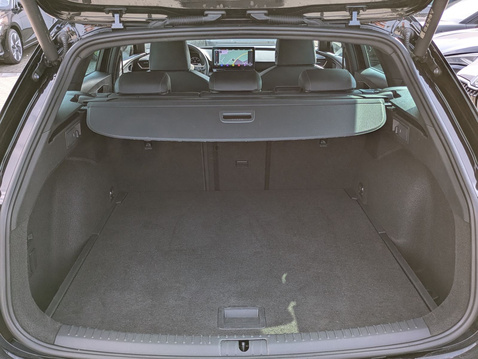 Fahrzeugabbildung CUPRA Leon 1.5 eTSI DSG MATRIX-LED*ACC*AHK*KAMERA*18"