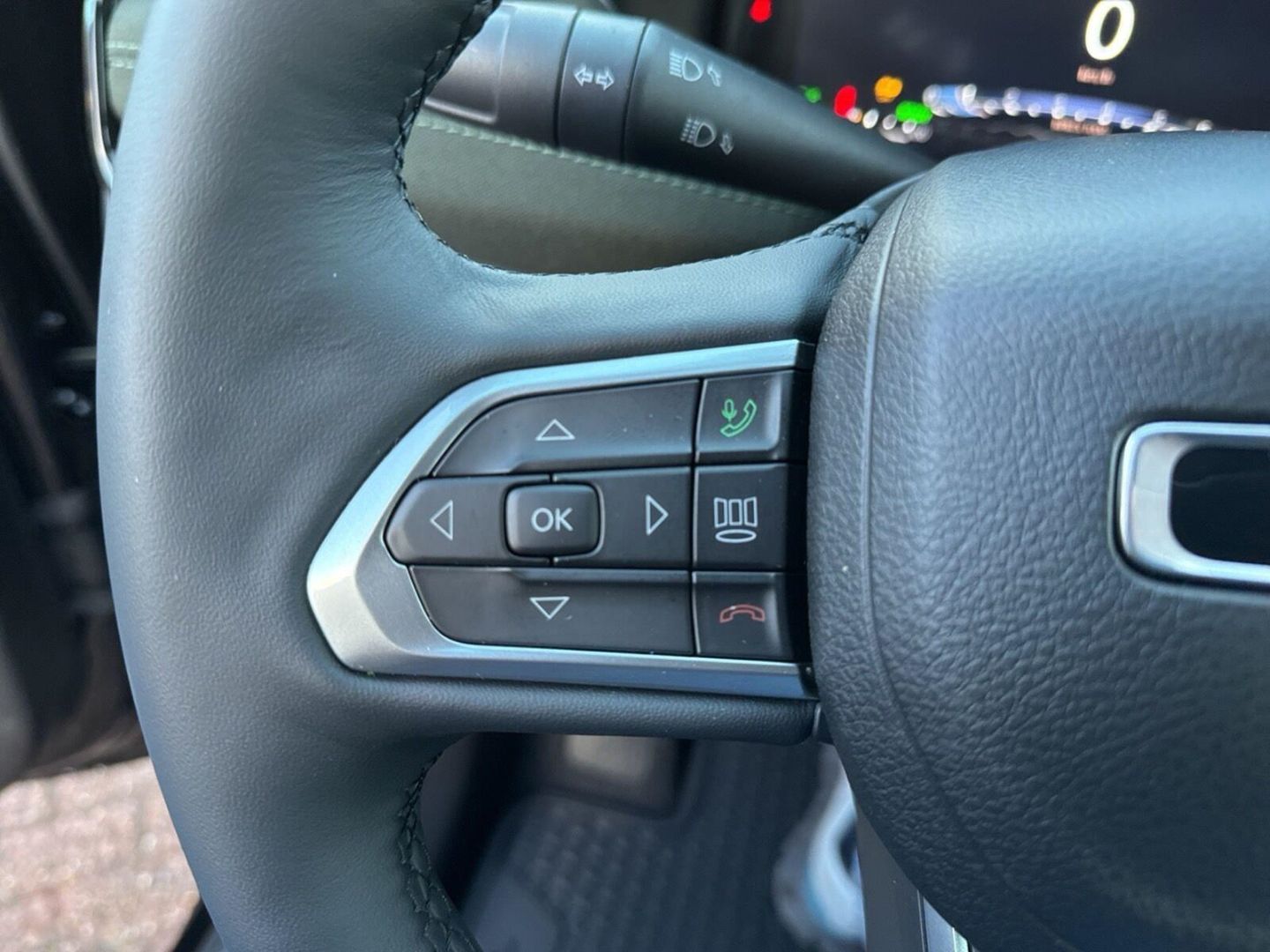 Fahrzeugabbildung Jeep Compass North Star-Panoramadach-Mild-Hybrid
