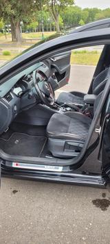 Skoda Octavia 2.0 TSI DSG RS Combi RS - Top Zustand - Skoda Octavia Gebrauchtwagen in Düsseldorf