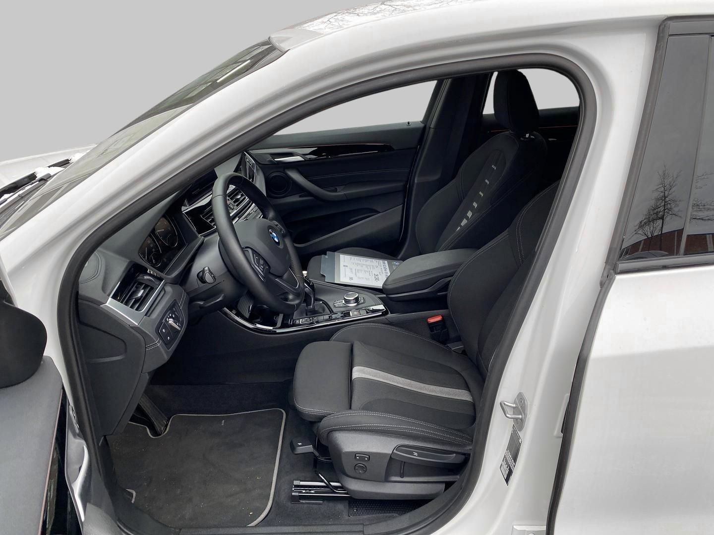 BMW X2 sDrive 18 i Advantage Plus Navi LED DAB RÜK foto 9