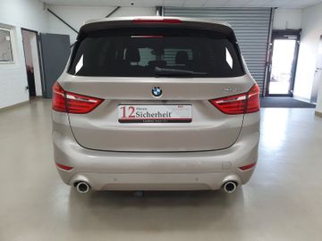 BMW 218 - 8