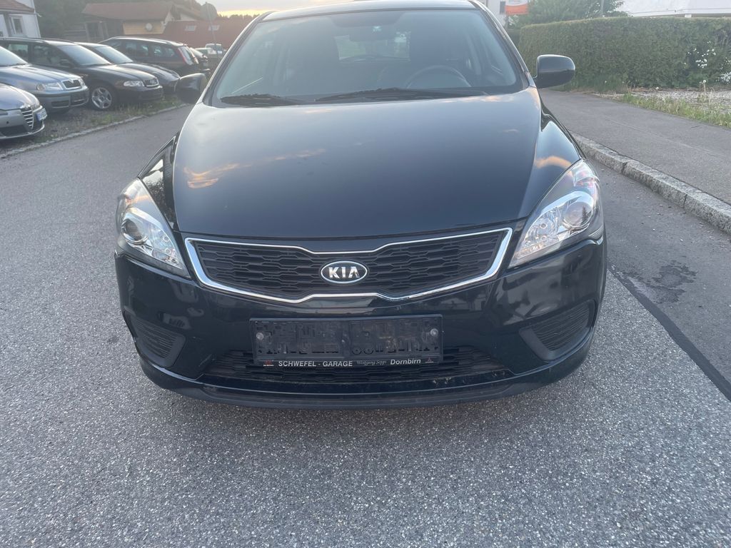 Kia pro cee'd / ProCeed