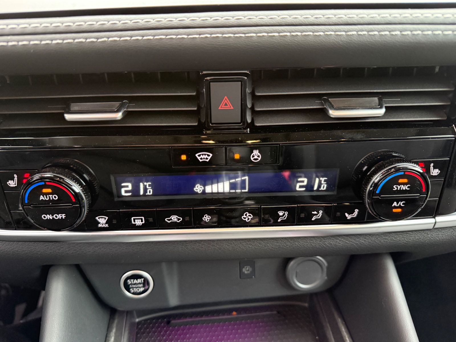 Fahrzeugabbildung Nissan Qashqai N-Connecta Winter Komfort 360°