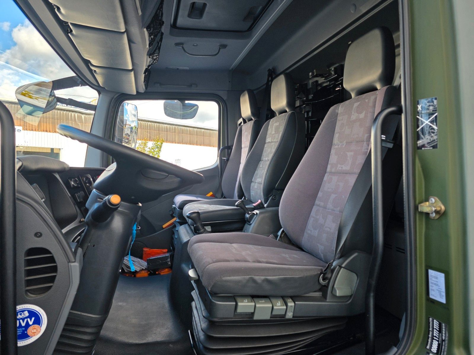 Fahrzeugabbildung Mercedes-Benz Atego 1018 A 4x4 Pritsche Plane