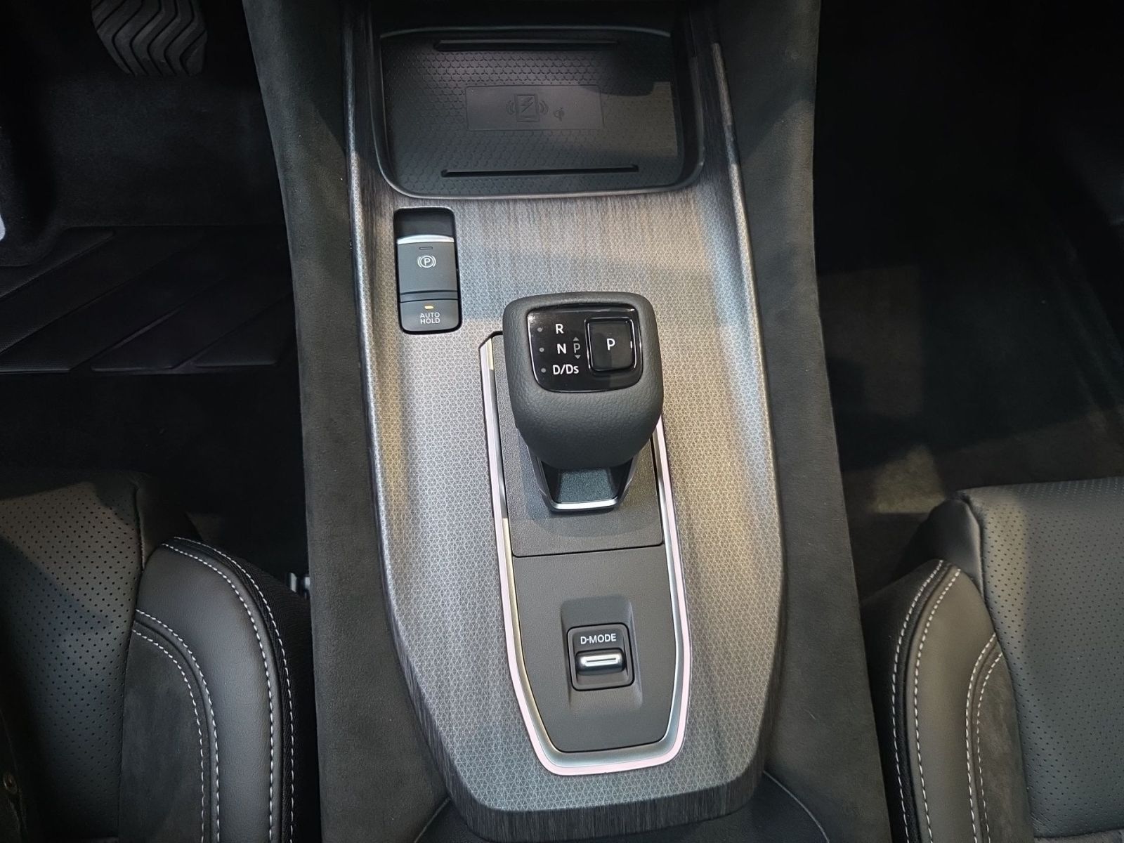 Fahrzeugabbildung Nissan Qashqai Tekna 158 PS Autom. *KLIMA*NAVI*SITZHZ*