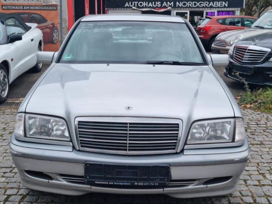 Mercedes-Benz C 180 Classic