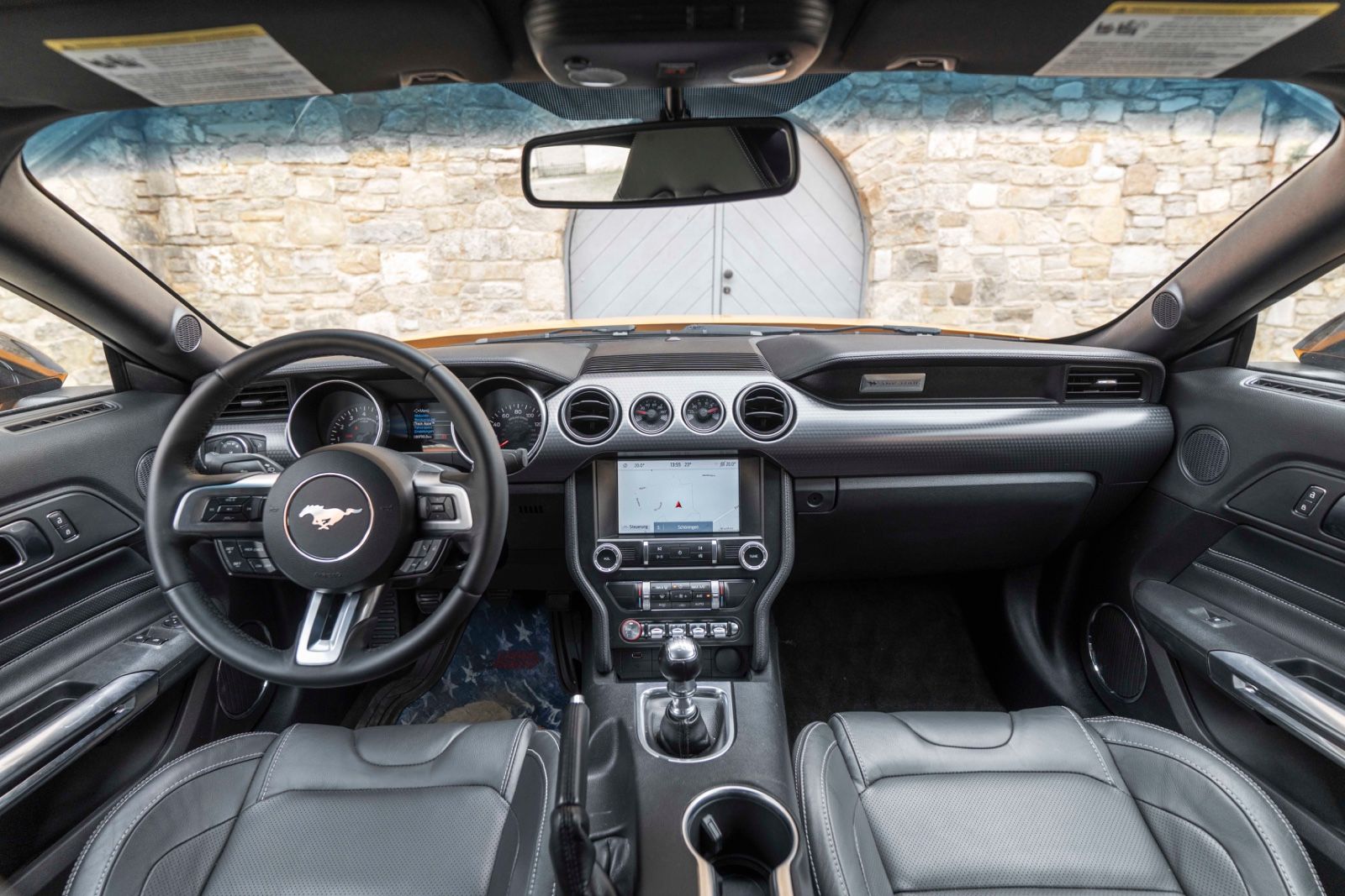 Fahrzeugabbildung Ford Mustang GT 5.0L RECARO TOTW LED KAM NAV