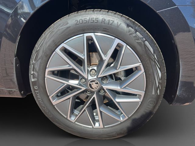 Octavia Combi 2.0 TDI DPF Tour DSG NAVI ACC LED
