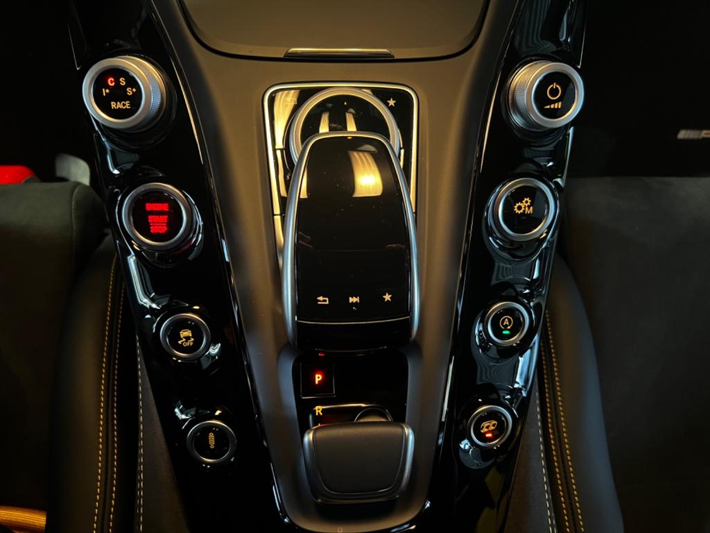 Mercedes-Benz AMG GT R