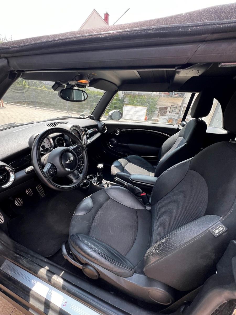 MINI Cooper S Cabrio 184PS | Midnight Black Metallic 