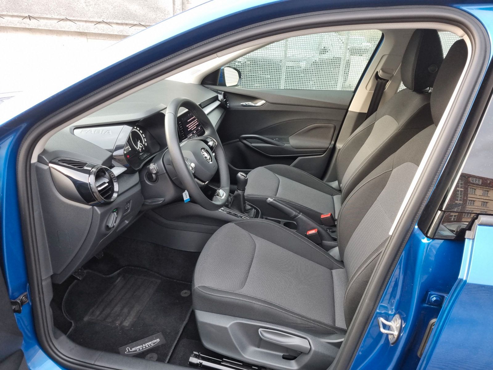 Fahrzeugabbildung SKODA Fabia 1.0 TSI Ambition LED KLIMA SHZ
