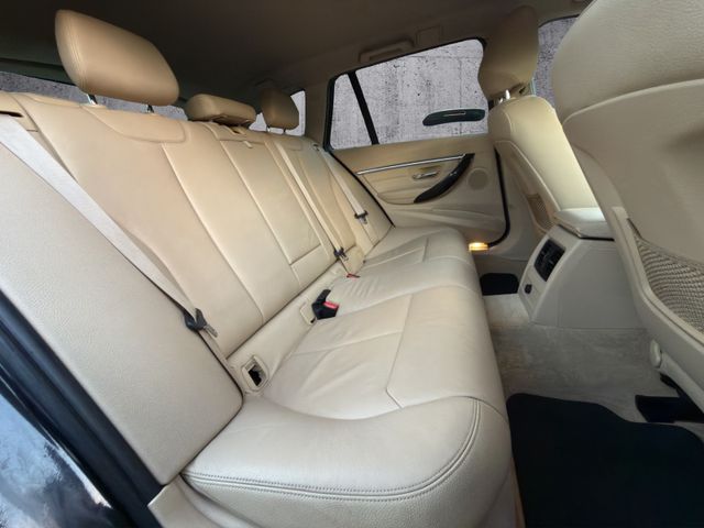 BMW 318 d Touring xDrive Luxury Line*LED*NAVI*PDC