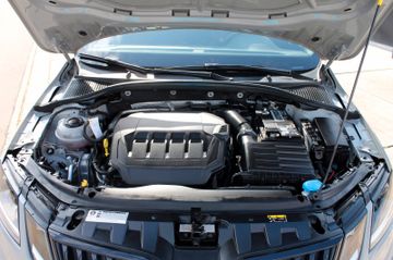 Fahrzeugabbildung SKODA Octavia Combi RS 245 Navi LED Pano PLA ACC