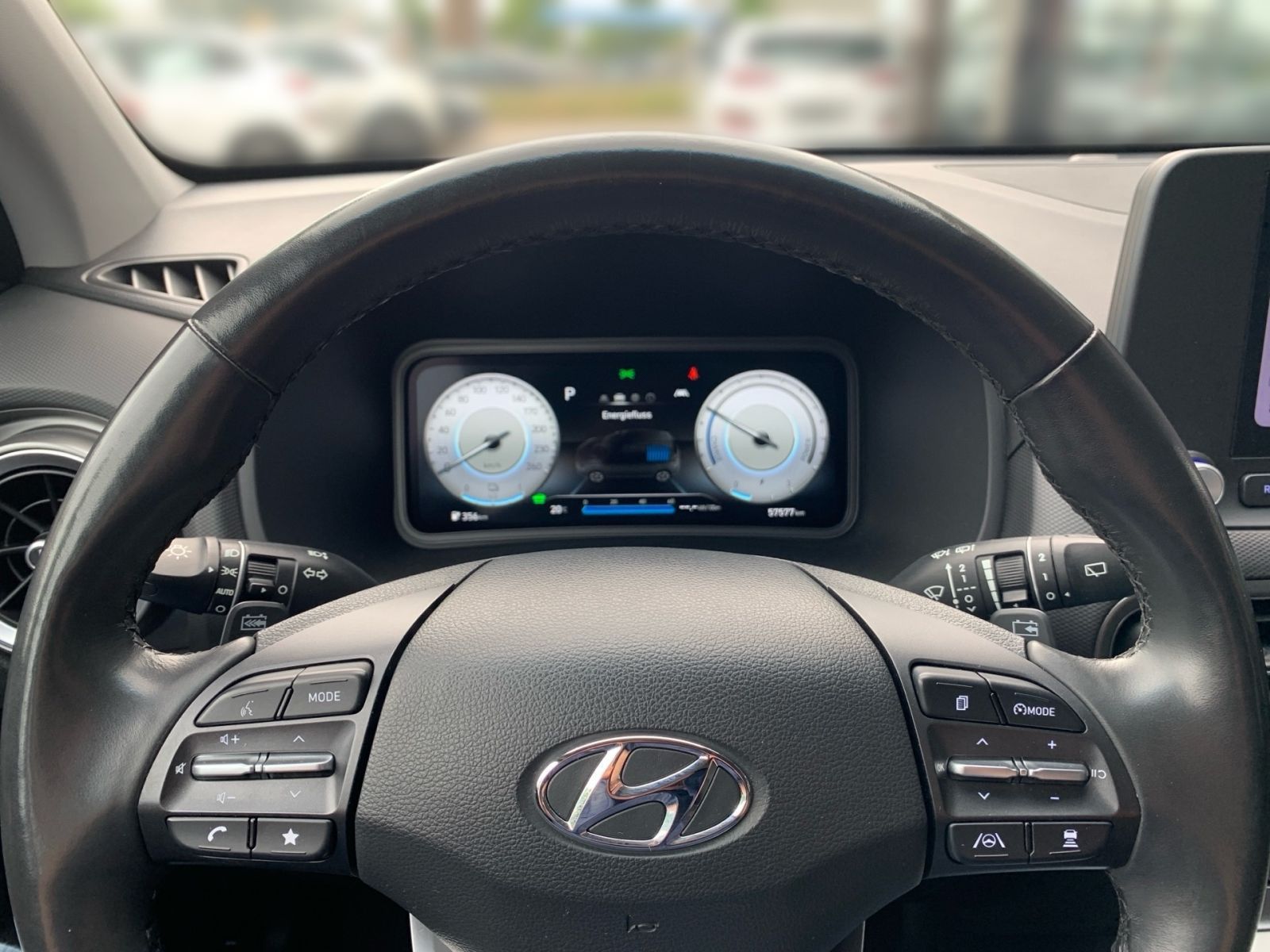 Fahrzeugabbildung Hyundai KONA Select Elektro 11 kW OBC Sitzheizung