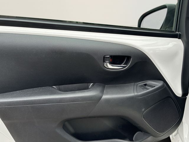 Toyota Aygo x-play club KameraKlimaAppleCarPlayTemp
