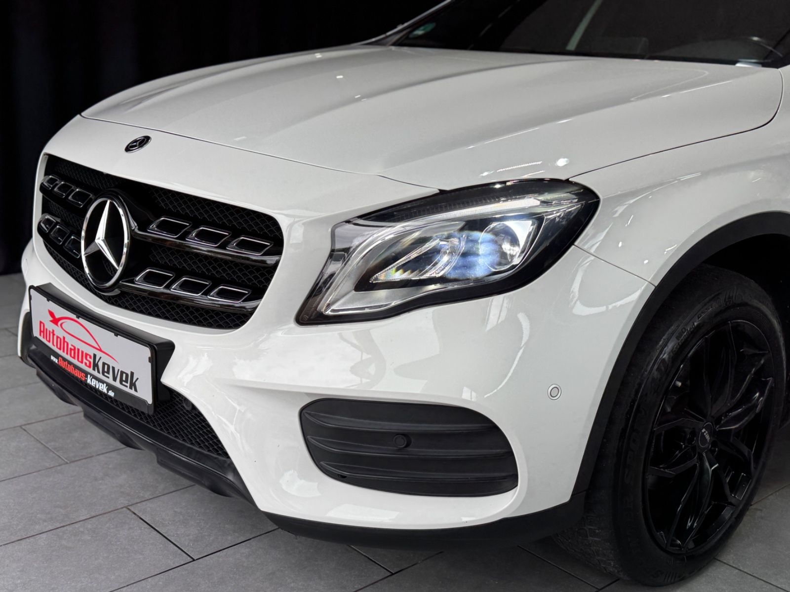 Fahrzeugabbildung Mercedes-Benz GLA 200|7G-AUTOMATIK|NAVI|LED|KAMERA|AHK|AMG-LIN