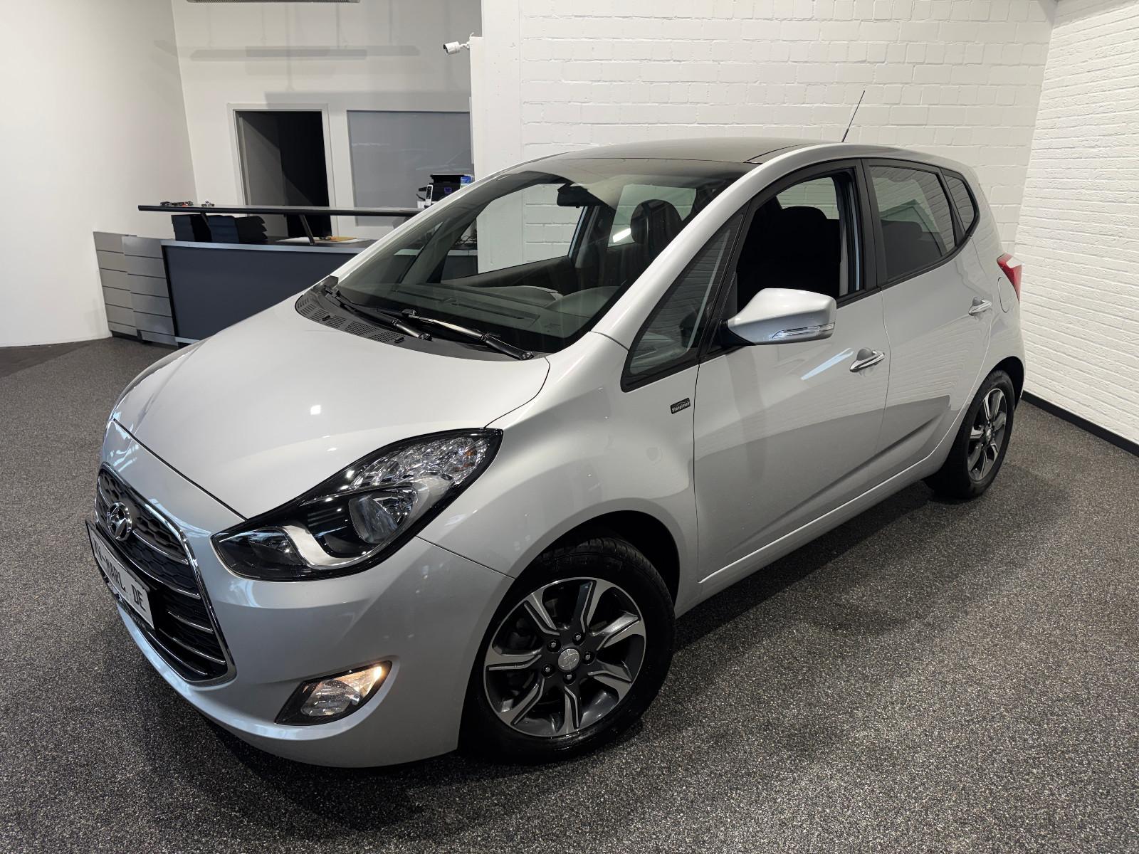 Hyundai ix20 AUTOM.PANORAMA NAVI+CAM KLIMA WINTERRÄDER