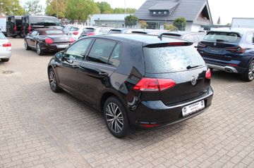 Volkswagen Golf - 4