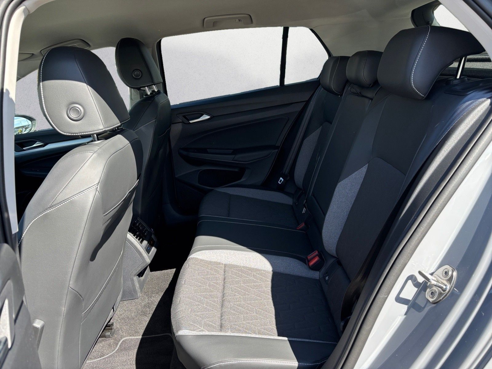 Volkswagen Golf - Bild 11