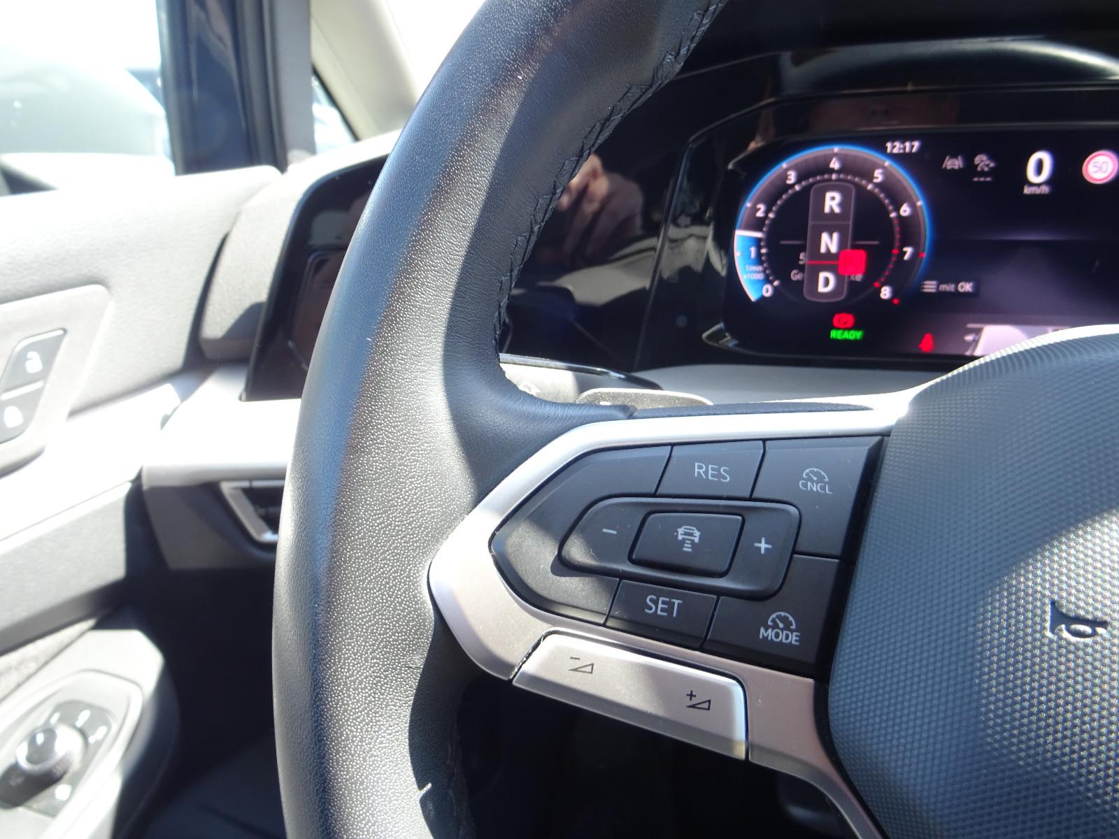 Volkswagen Golf VIII Lim. Life 1.5 eTSI LED Navi PDC Temp., миниатюра 14