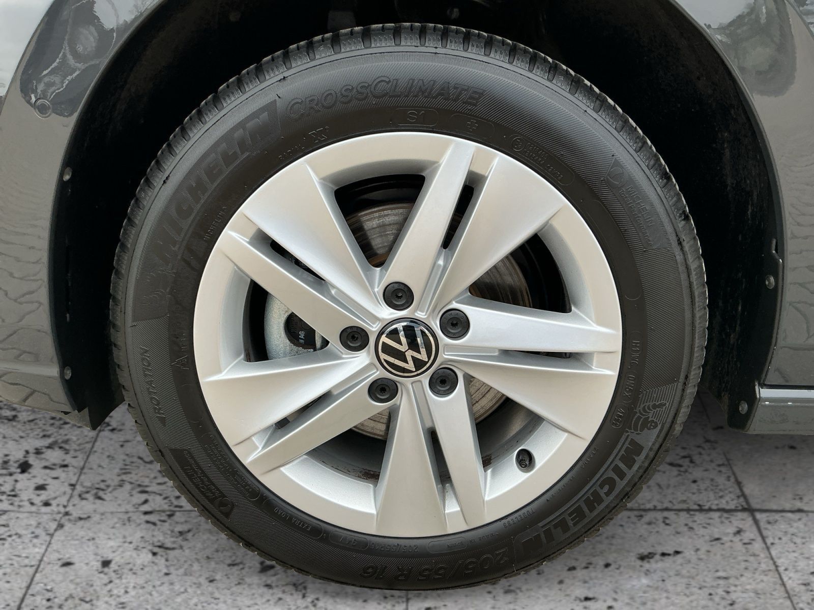 Volkswagen Golf - Bild 8