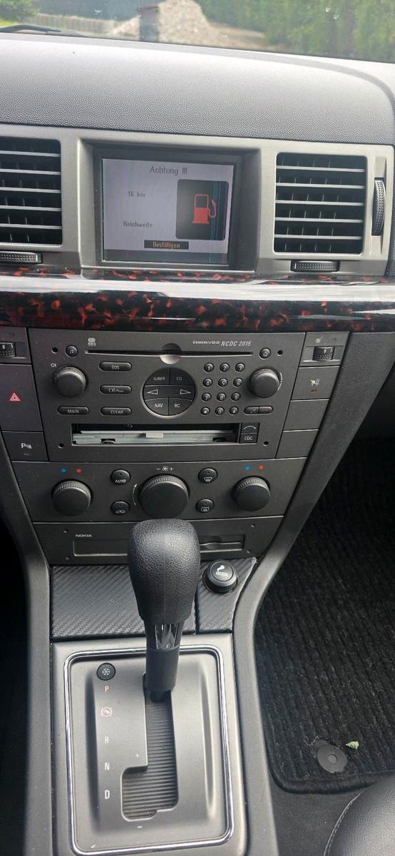 Opel Vectra 2004 — photo 9