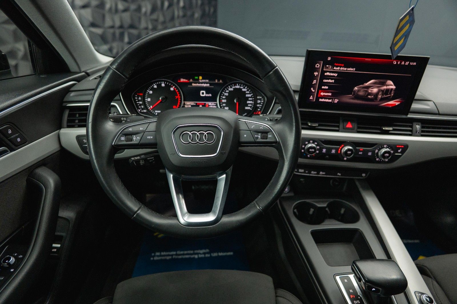 Fahrzeugabbildung Audi A4 Lim. 40 TFSI advanced Sport *DAB*LED*ACC*