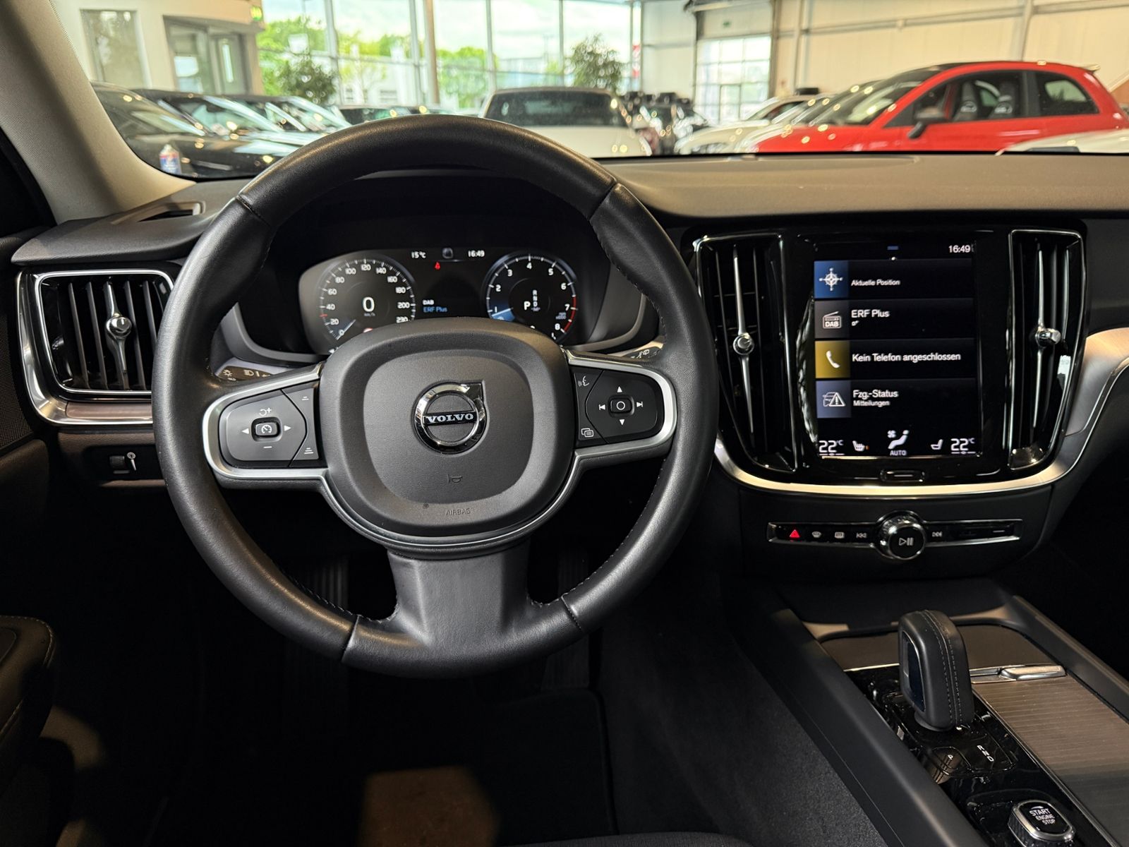 Fahrzeugabbildung Volvo V60 Kombi Momentum Pro ACC BLIS LED